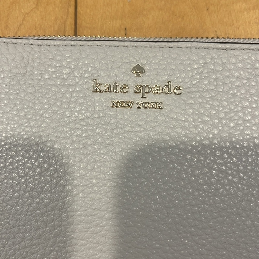 NWT Kate Spade Wristlet - Picture 2 of 6